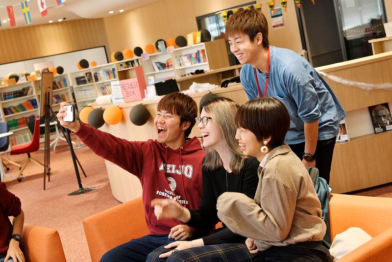 外国人留学生の手