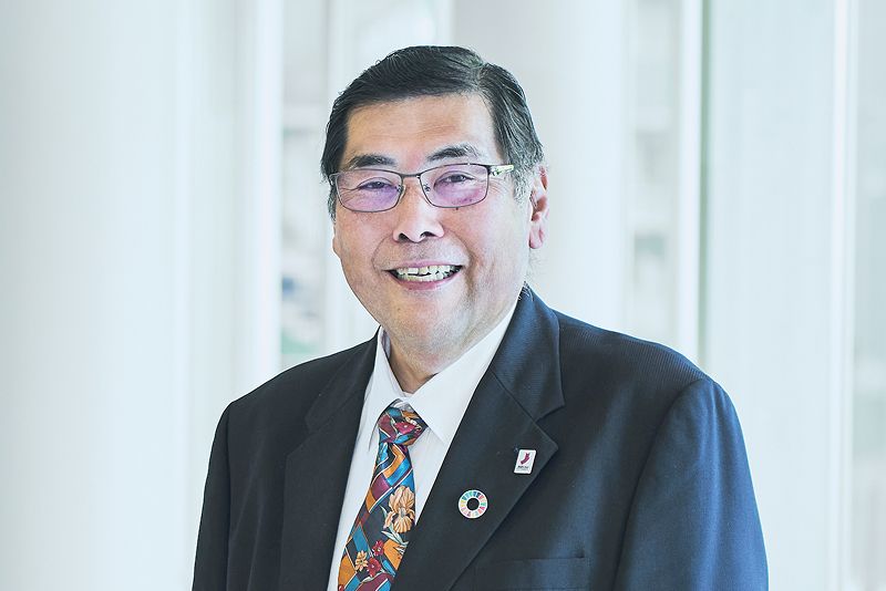 小原章裕理事長の手