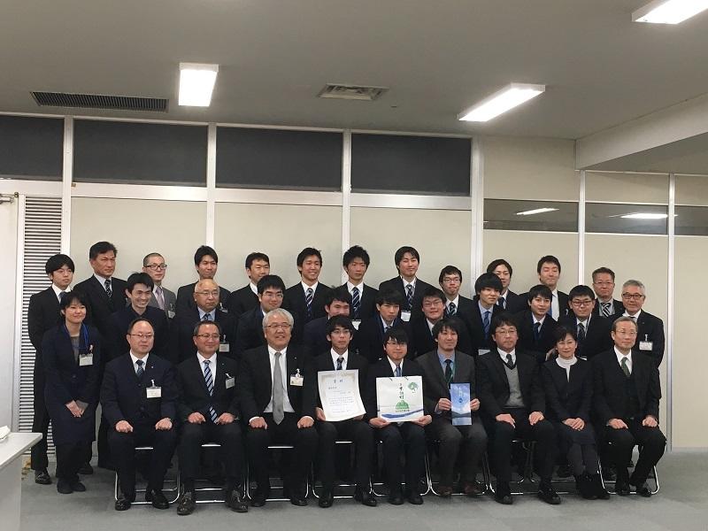 【報告会終了後の記念撮影】