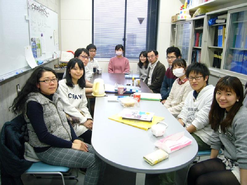 企業等で活躍する卒業生との懇談会