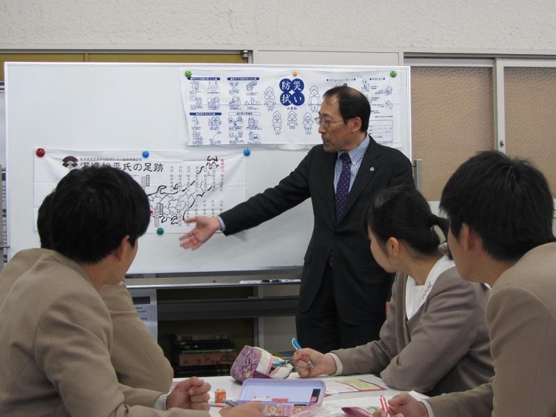 幸田町の歴史を説明する成瀬氏