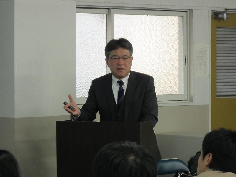 卸売市場の重要性を語る古川氏