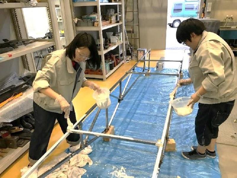 塗装は下塗り→上塗りの順で進め手間を掛けます