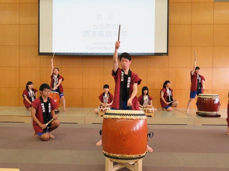 本校生徒による和太鼓演奏