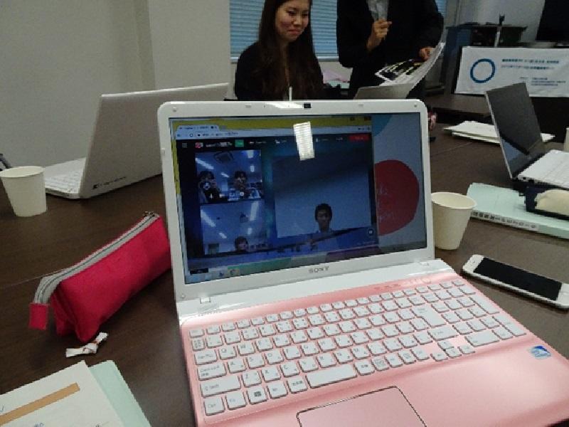 WEBキャンパスを活用したグループでの話し合いのために、専用ソフトの確認を行いました。