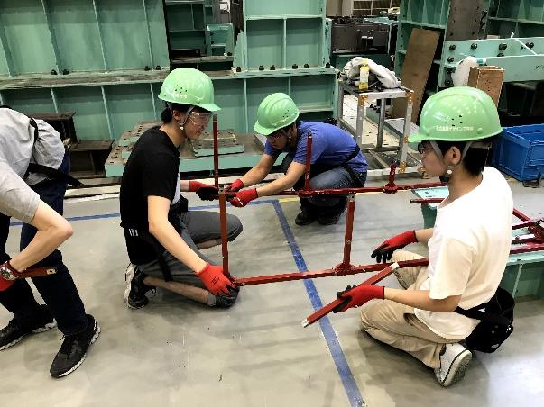 侵入禁止エリア等に注意しながら組み立てを進める