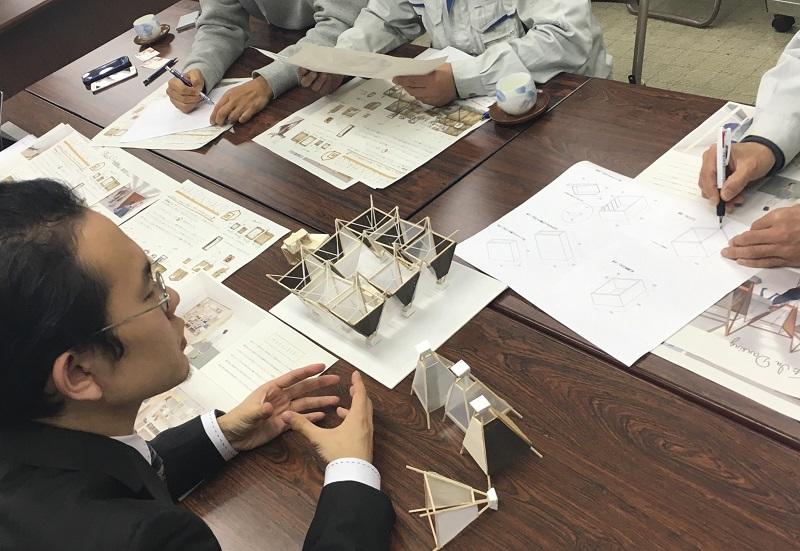 制作物の相談の様子