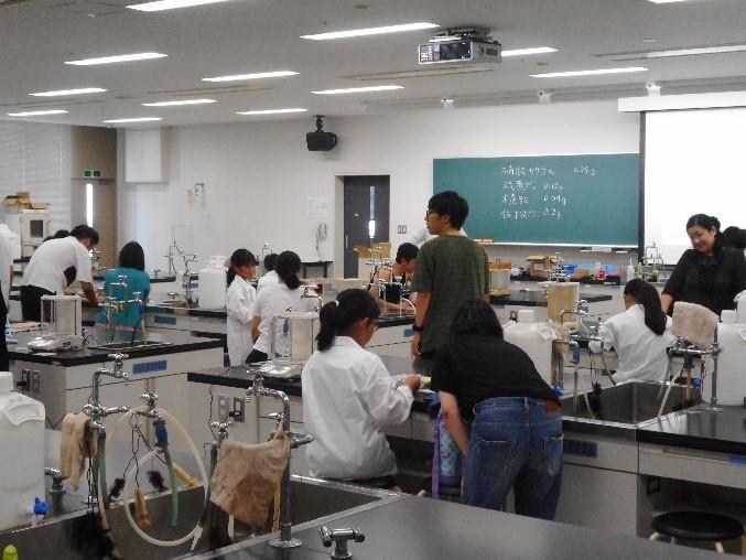 線香花火を自分で作って、酸性雨について学んでみました。