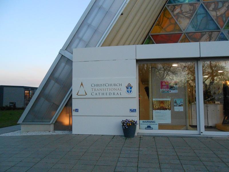 日本人建築家の坂氏によるカードボード･カセドラル（The Cardboard Cathedral）