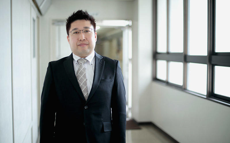 企業との共同研究で 社会に役立つロボットをつくる