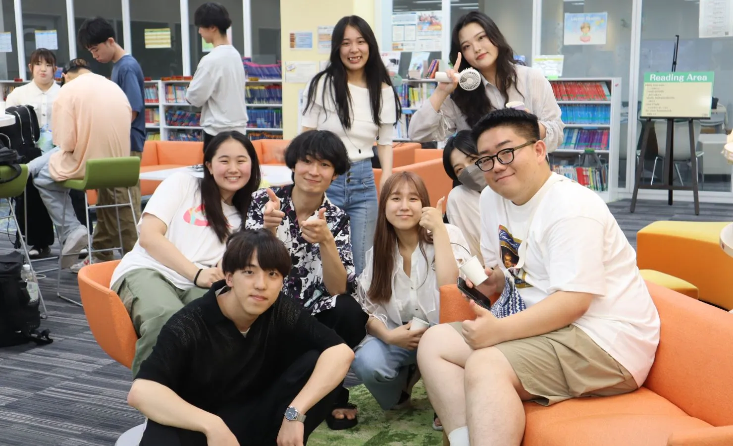 STUDENT ASSISTANTS(SA)