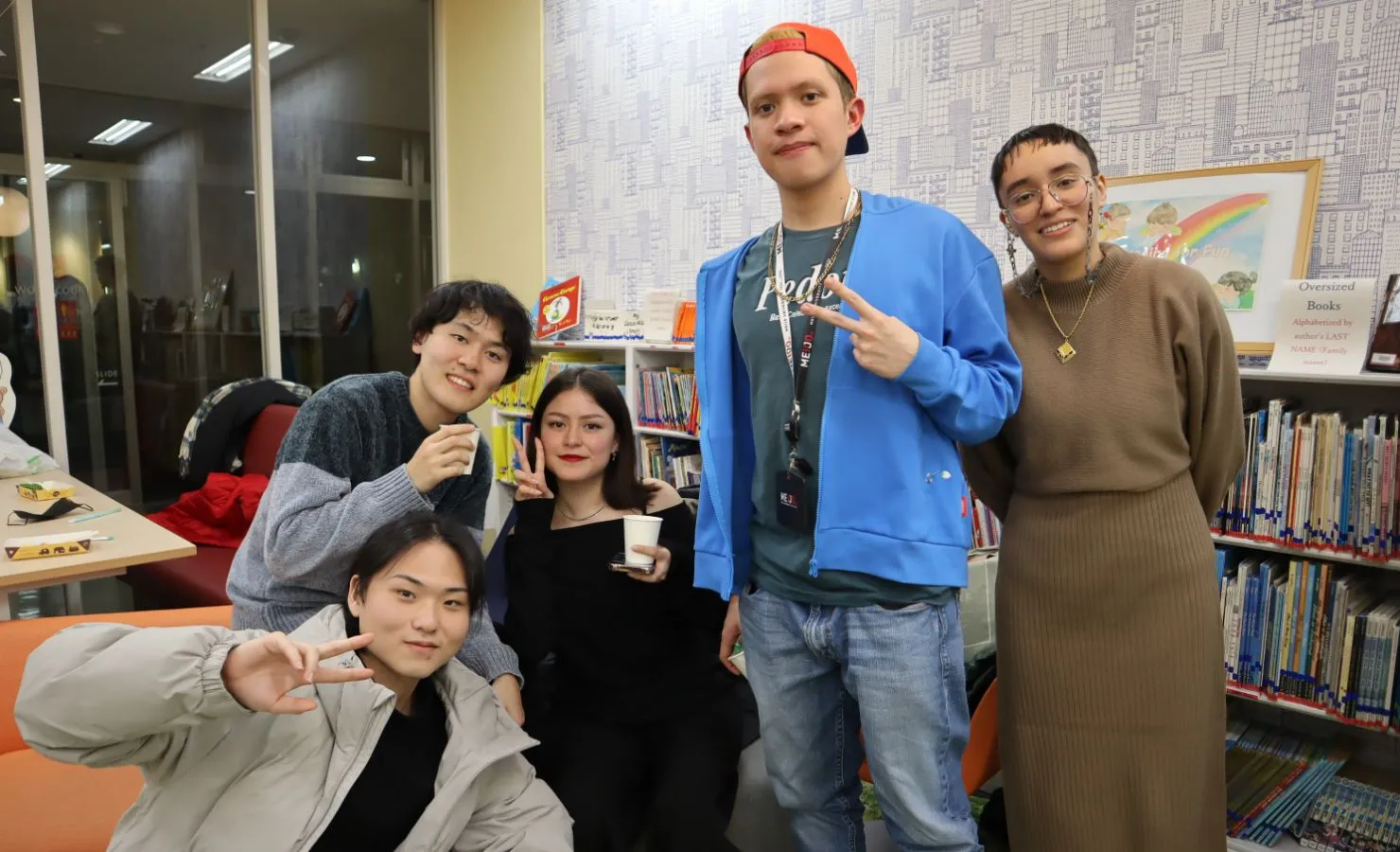 STUDENT ASSISTANTS(SA)