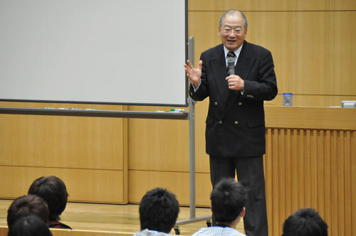 「運は自分で運び寄せるもの」と語りかけた北野さん