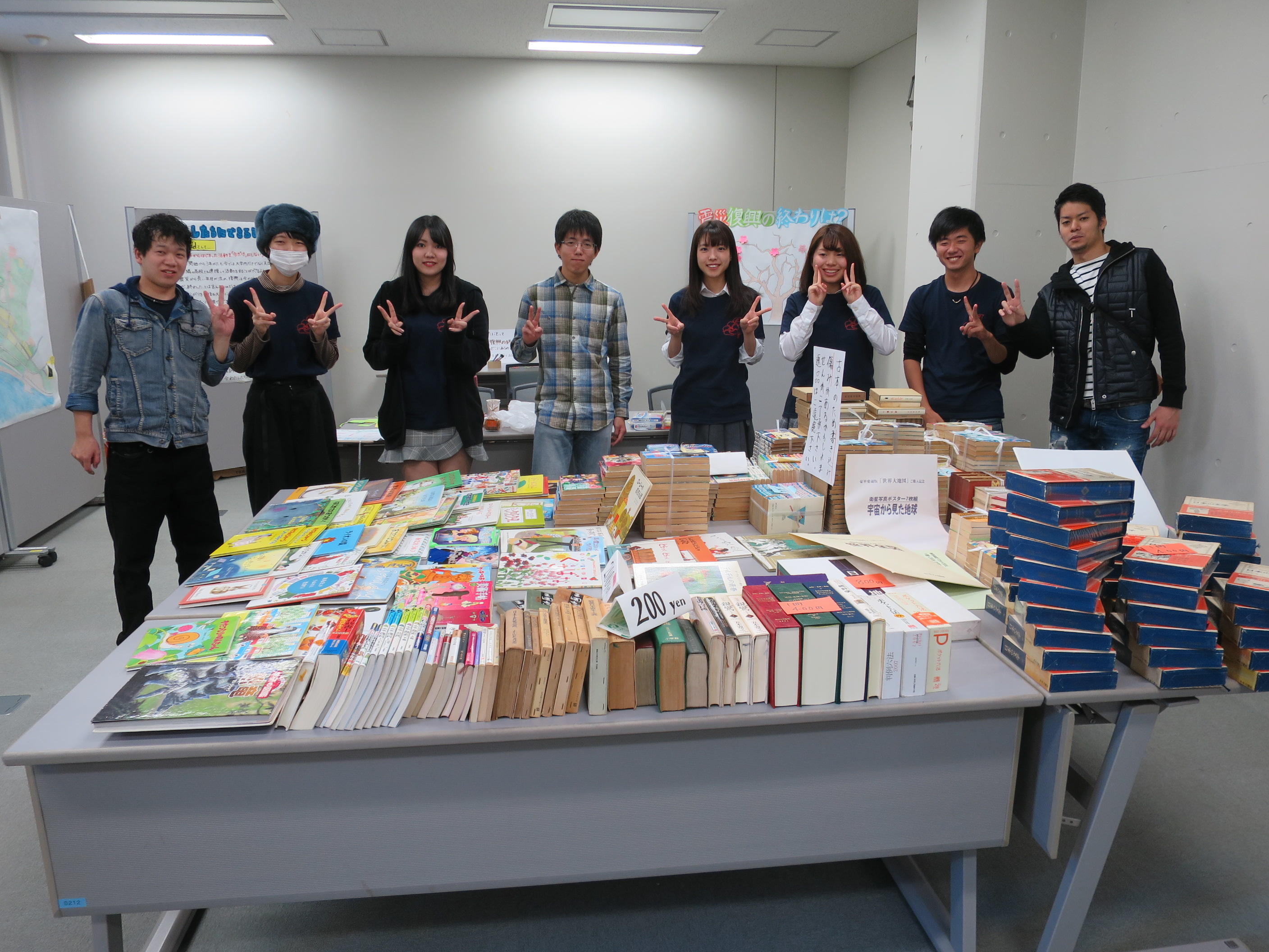 陸前高田震災復興図書館再建プロジェクトのメンバーら