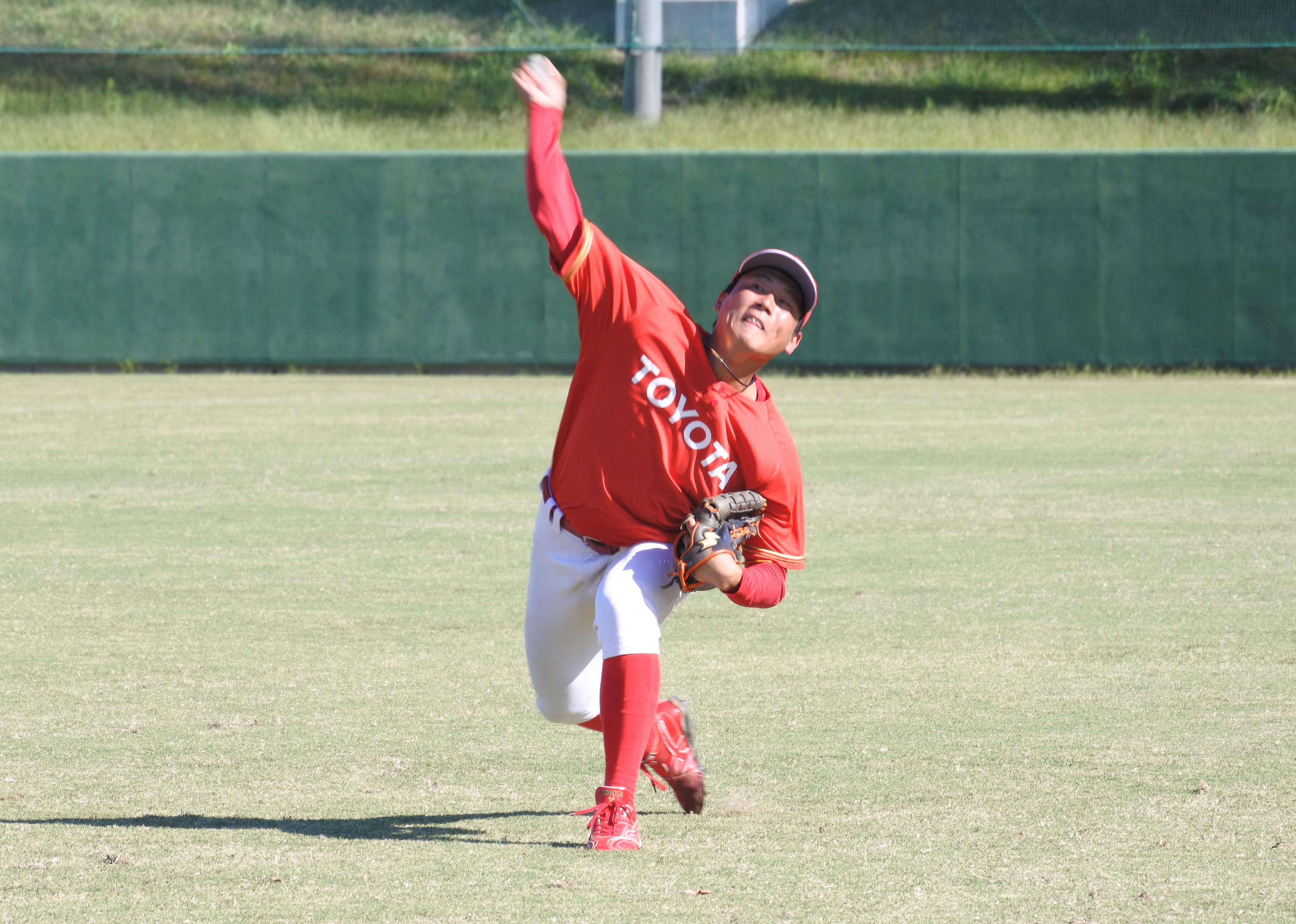 ドラフト候補の硬式野球部ob栗林良吏投手と同部の山内壮馬コーチが対談 ニュース 名城大学