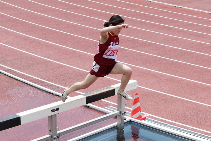 3000m障害で優勝の井上選手