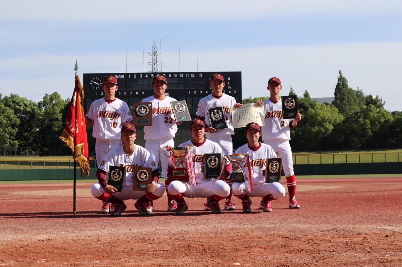 左上から、中村選手、伊藤選手、多和田選手、馬淵選手、 左下から、松本選手、野口選手、小林選手