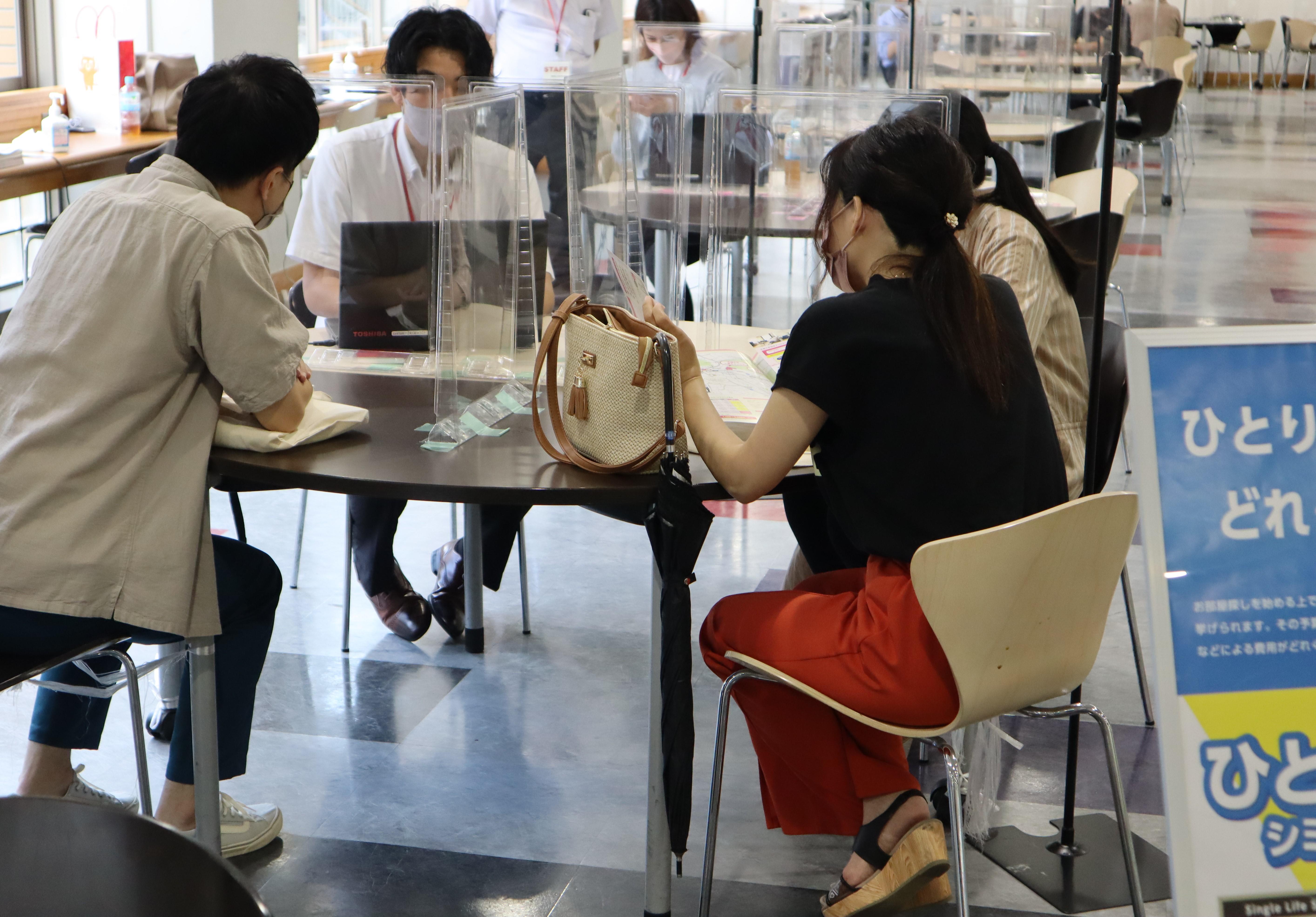 ひとり暮らし相談など多彩な相談コーナーも