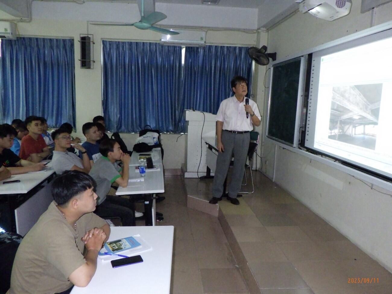 Short-term lecture：Prof. Dosho Yasuhiro 