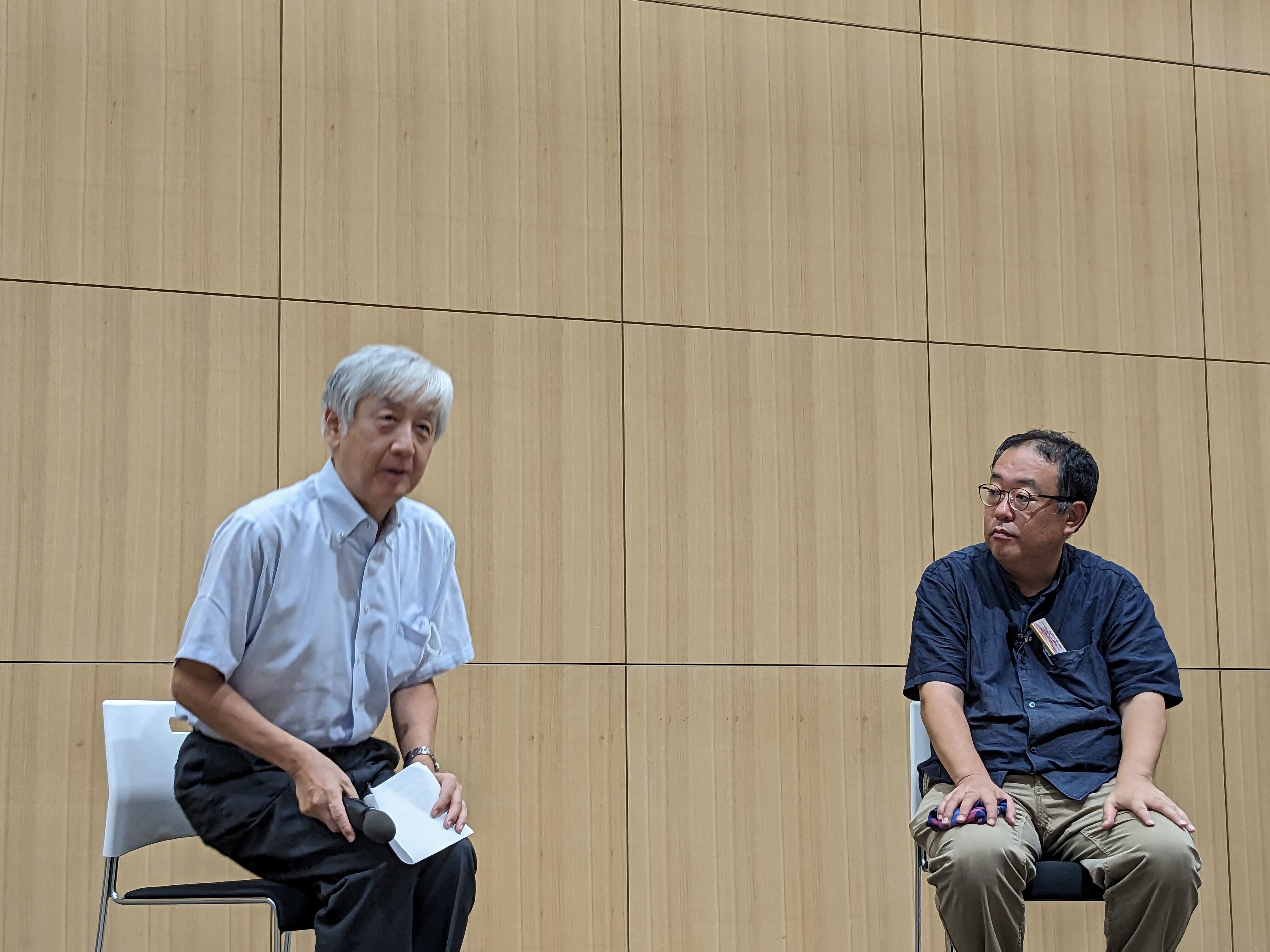 伊藤教授（左）とのトークセッション
