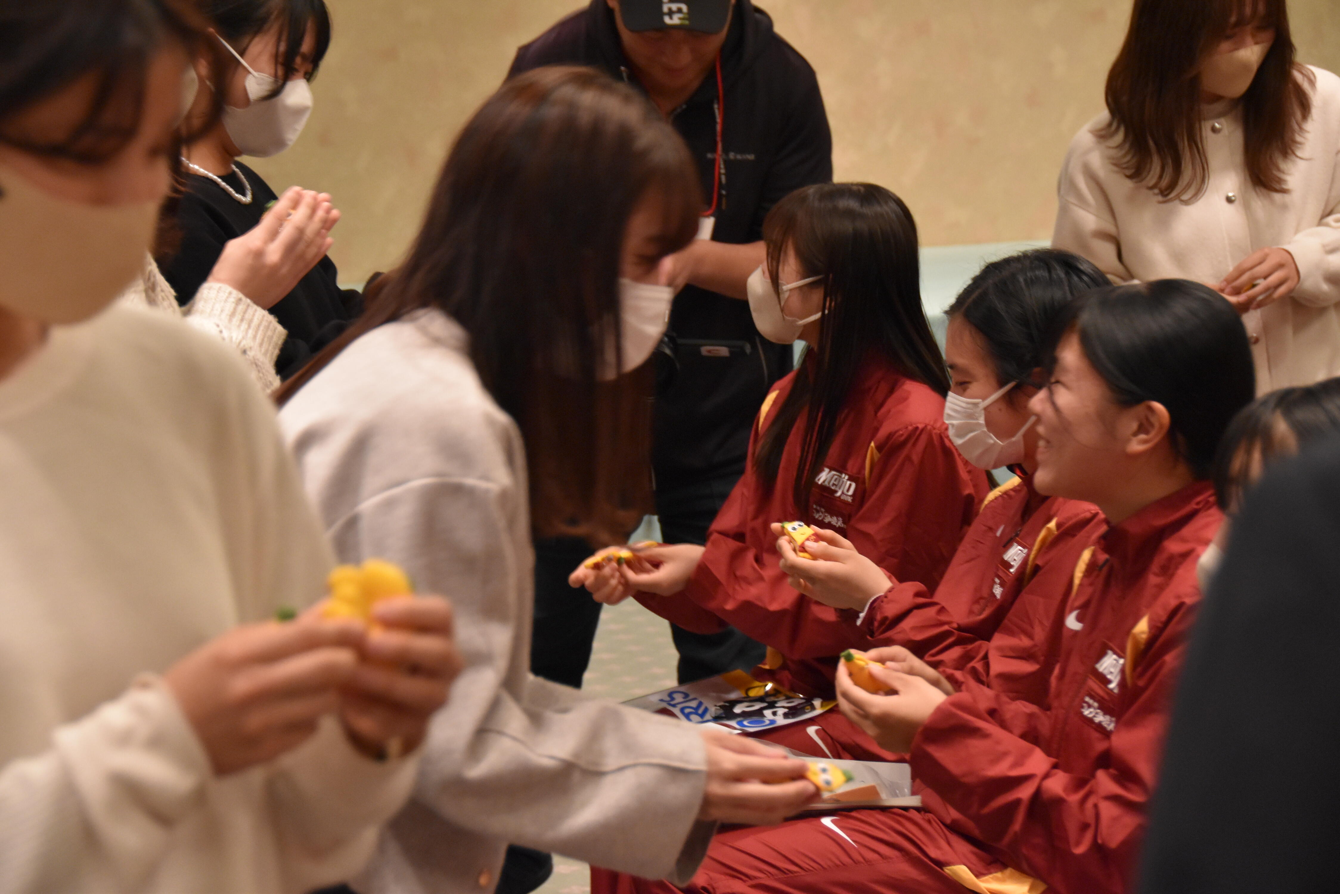 名古屋学芸大の福岡ゼミからお守りのプレゼント