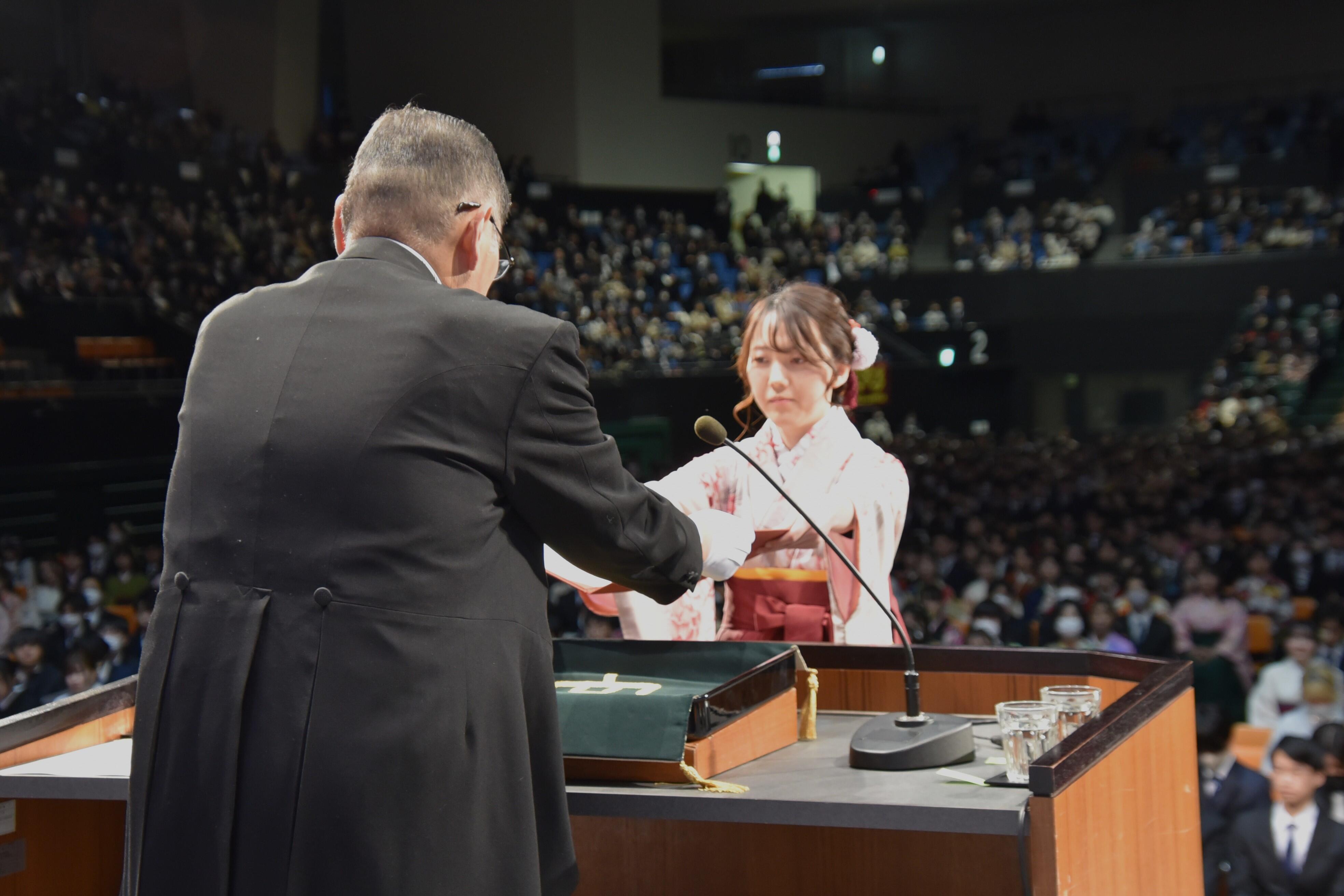 薬学部代表の竹内枝美子さん