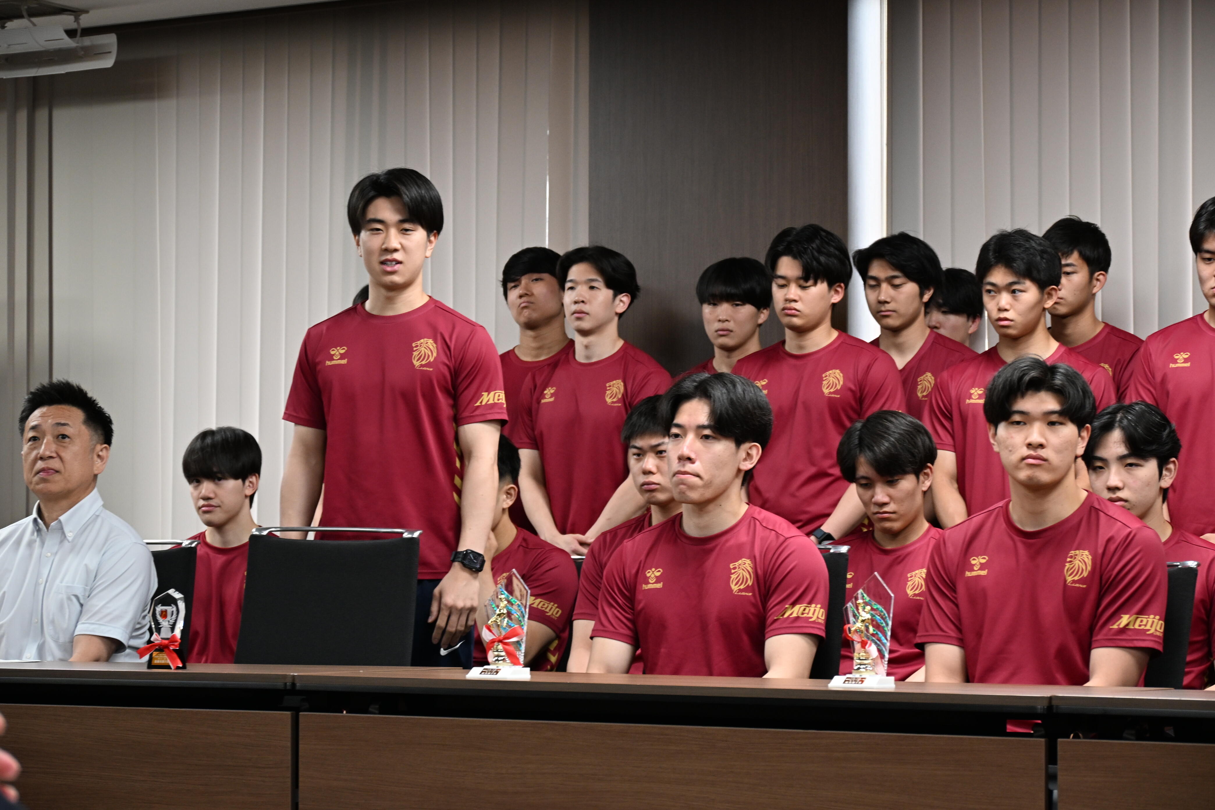 最優秀選手賞を受賞したキャプテン宮城海士さん（法学部4年）