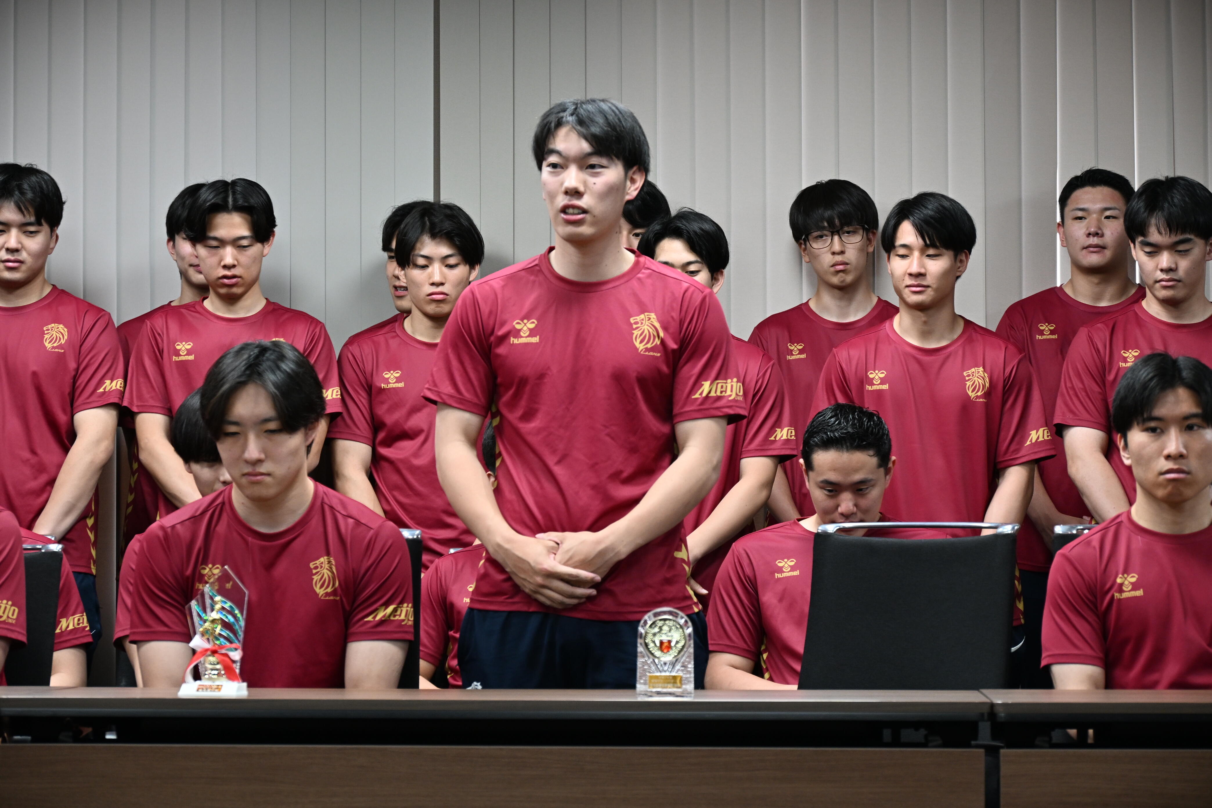 最優秀審判賞を受賞した松本直也さん（情報工学部2年）