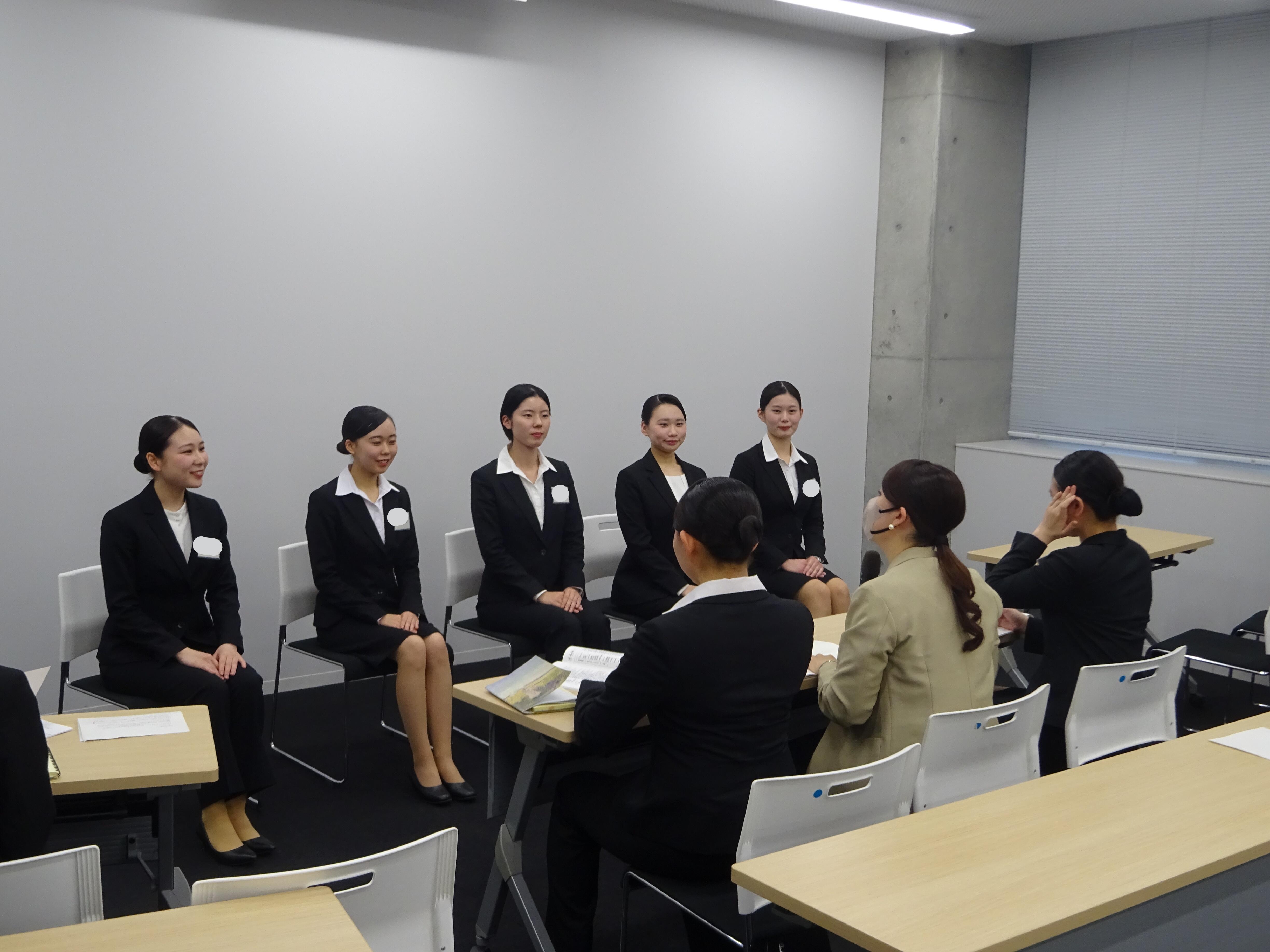 緊張感の中の面接練習