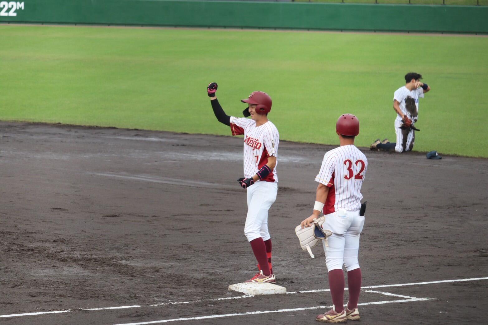 4回裏、逆転タイムリーヒットを打った細江選手