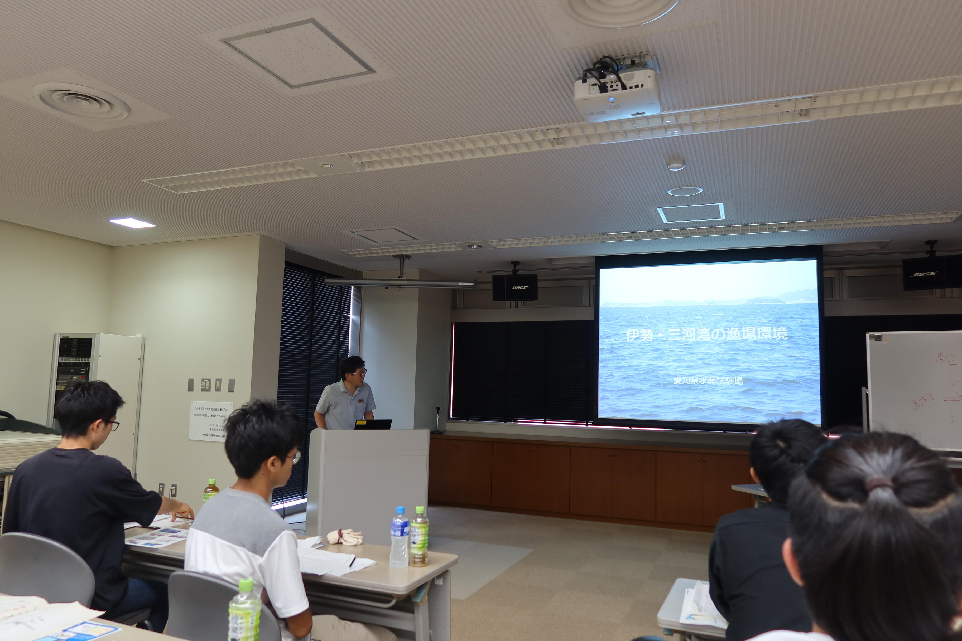 講義の様子（谷川万寿夫氏）