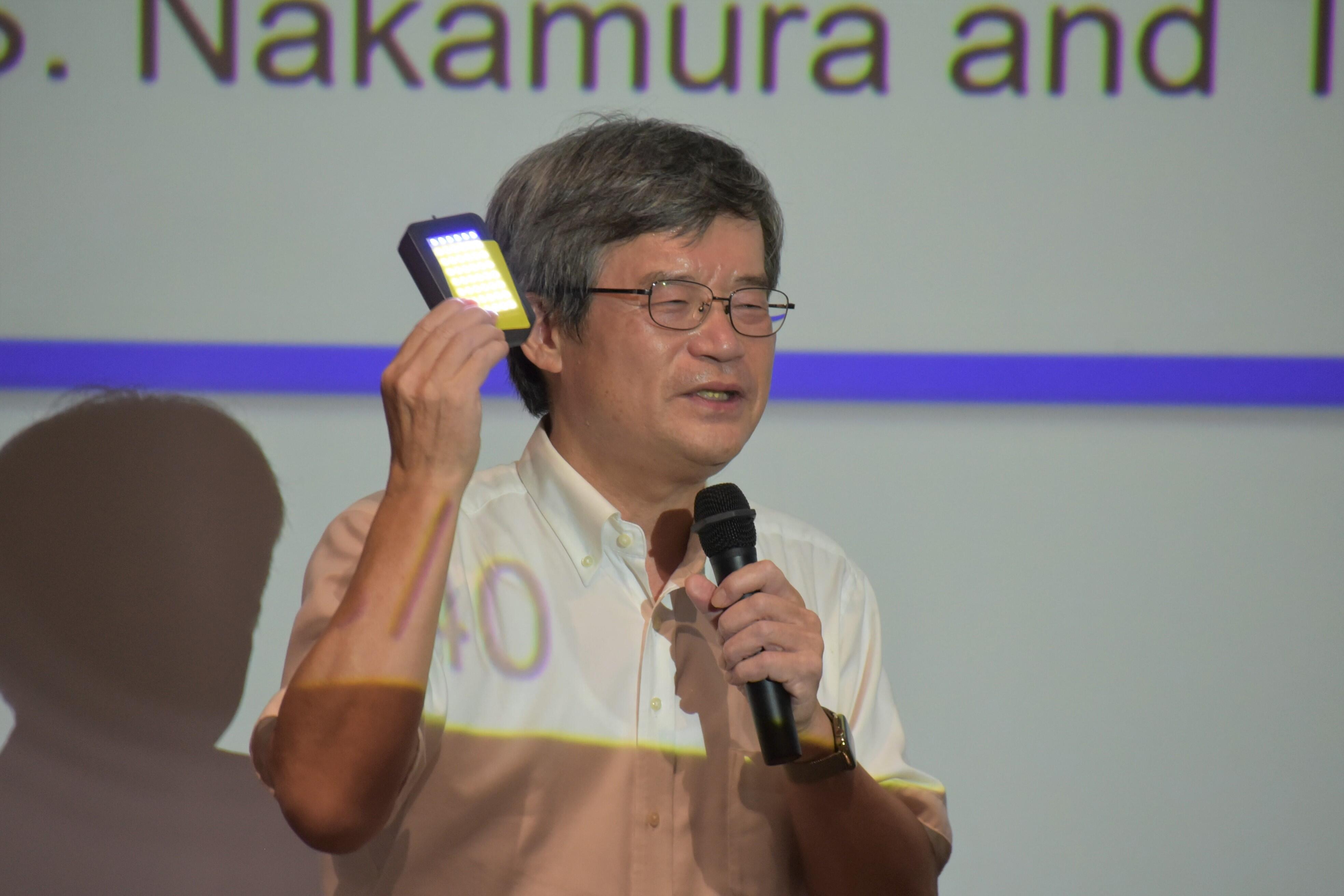 講演する天野特別栄誉教授