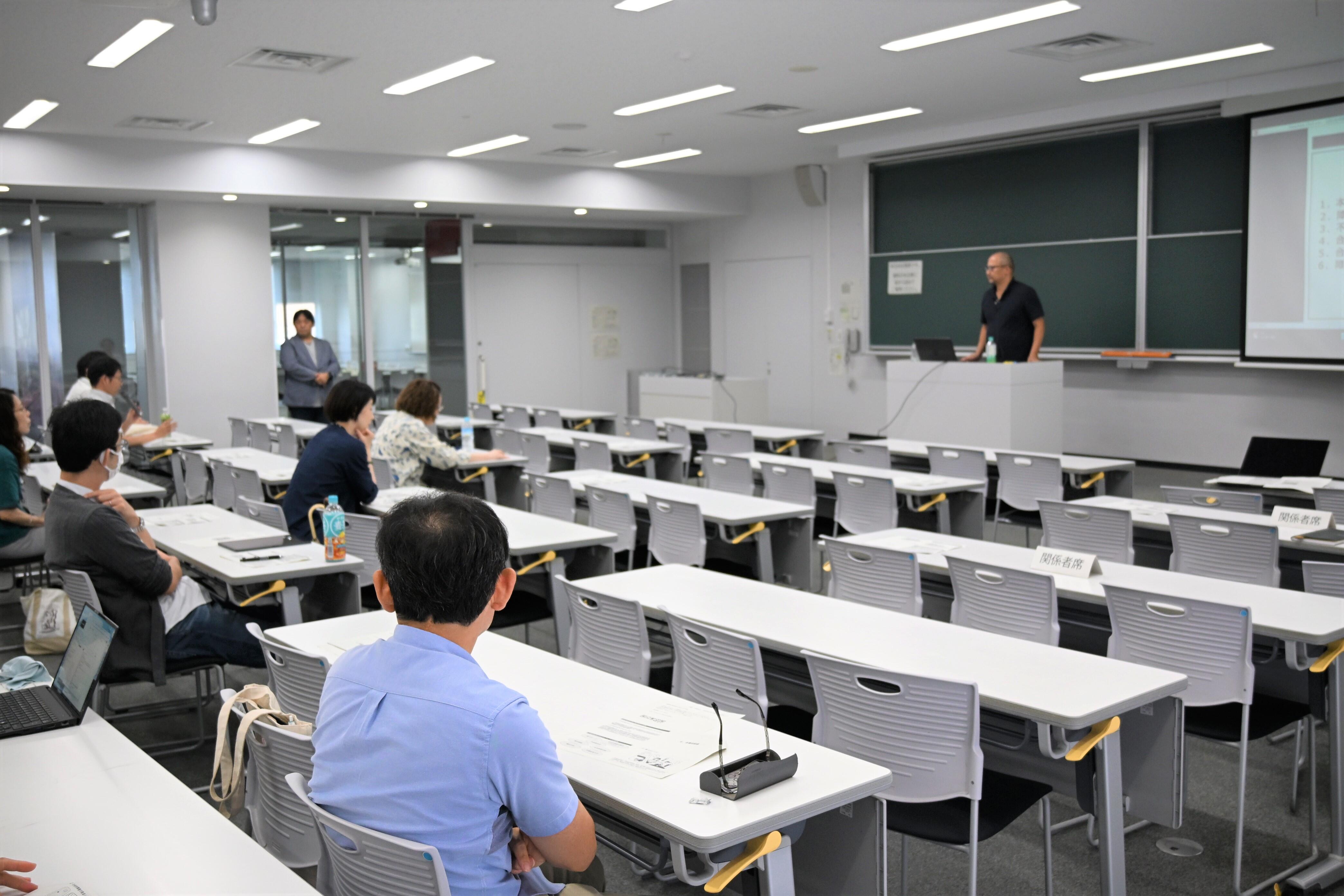 質疑応答の様子