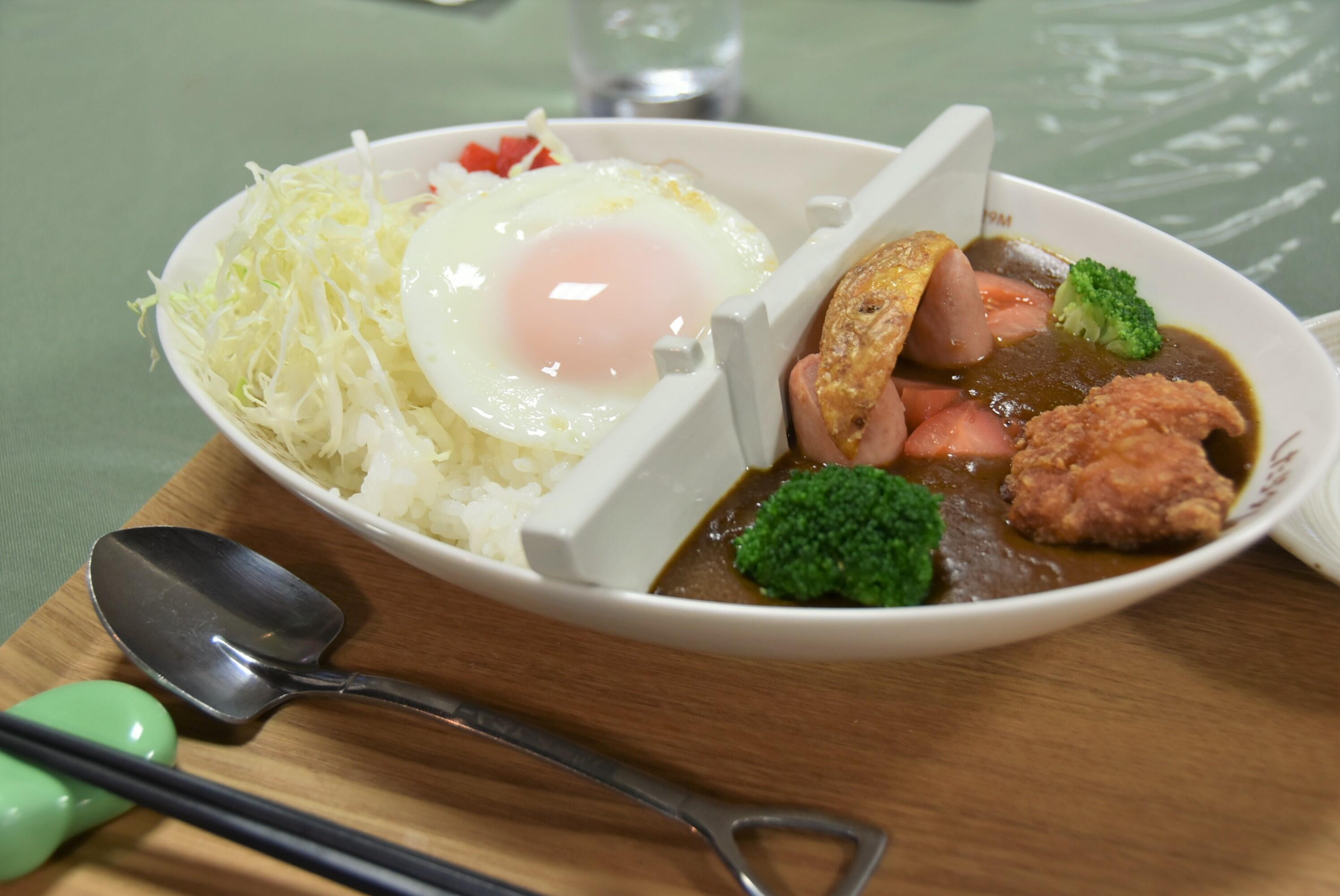 昼食は名物の「したらダムカレー」