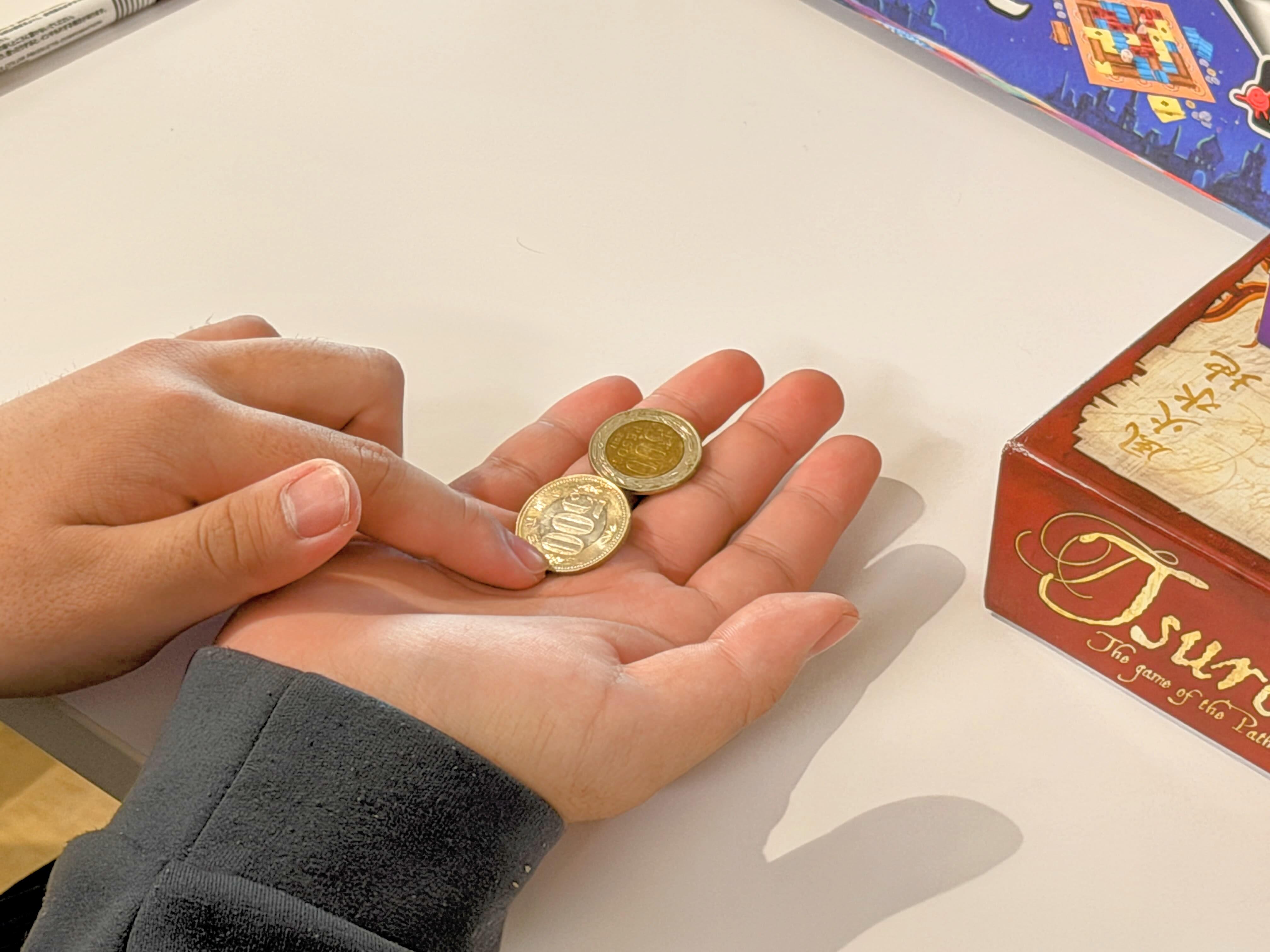 実物のペソ硬貨