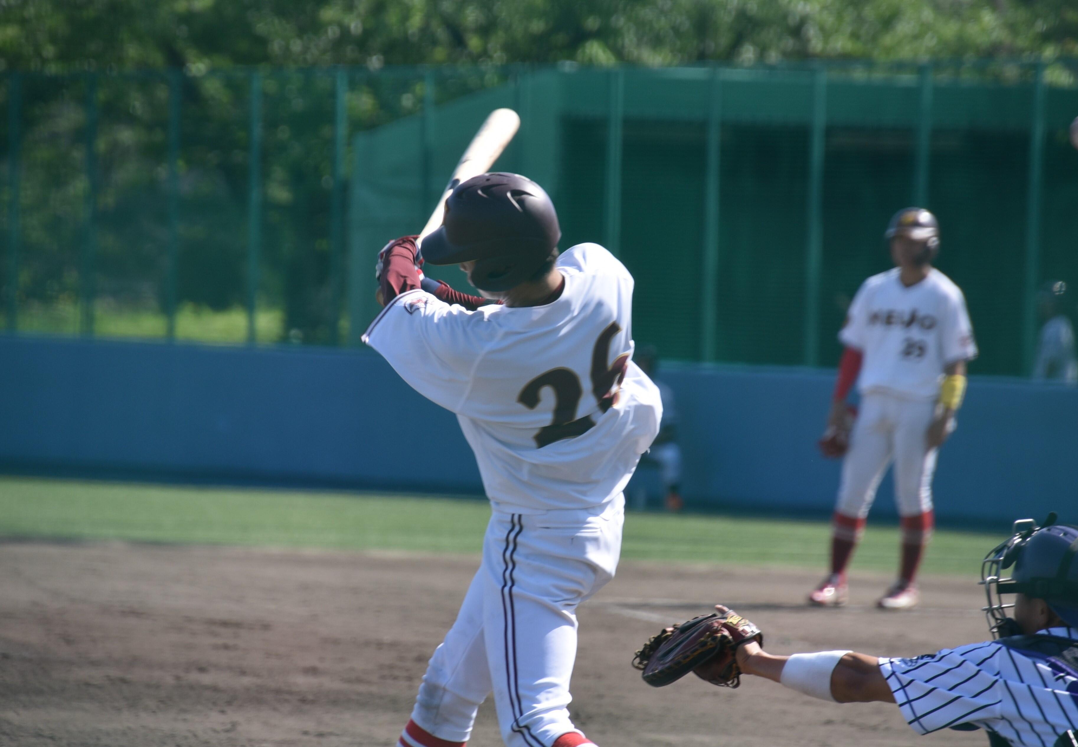 勝ち越しの２点タイムリー二塁打を放った永田選手
