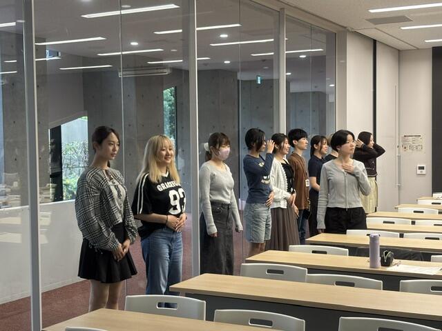 綺麗な立ち姿を体得中