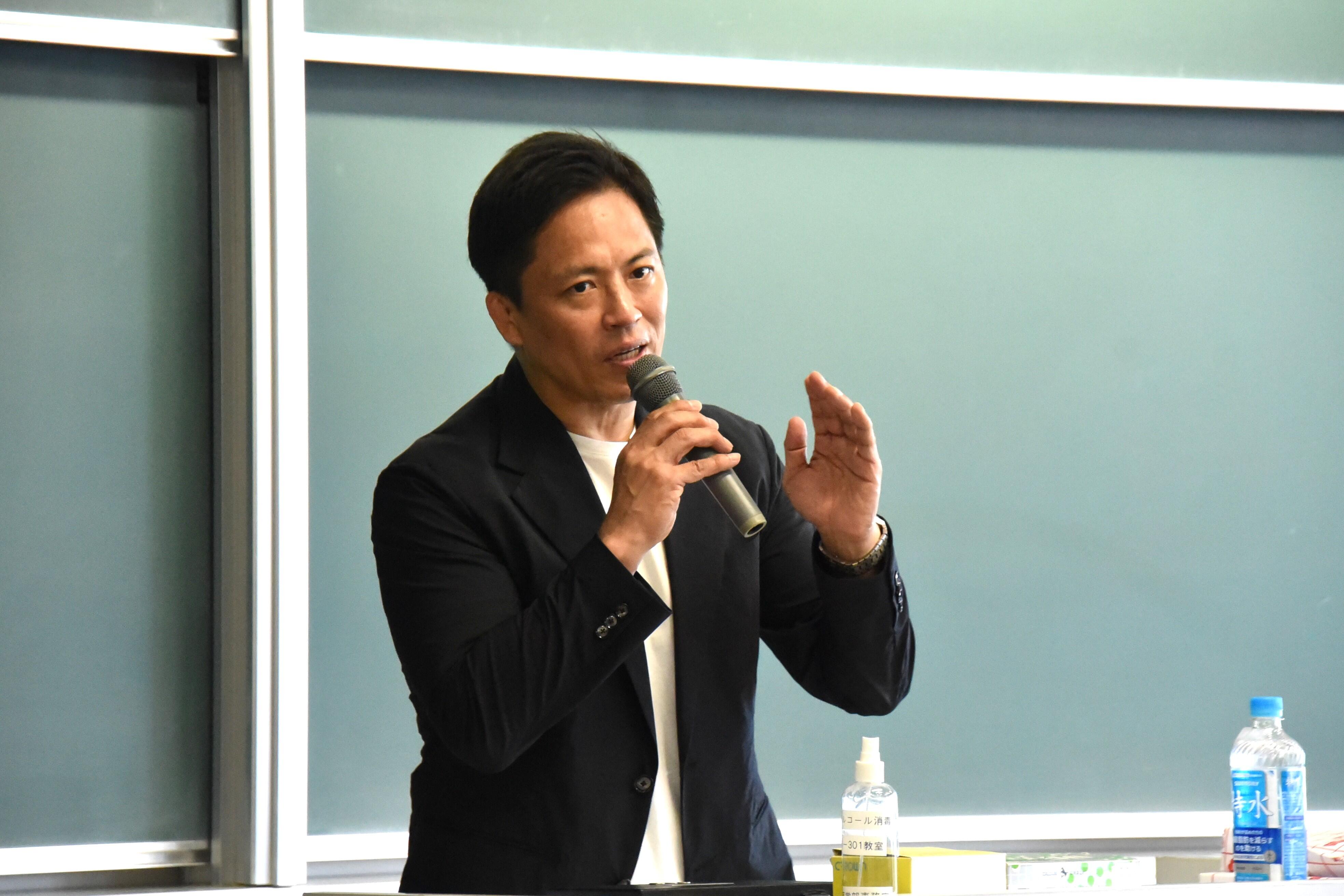 多彩なアドバイスを送った野村特任教授