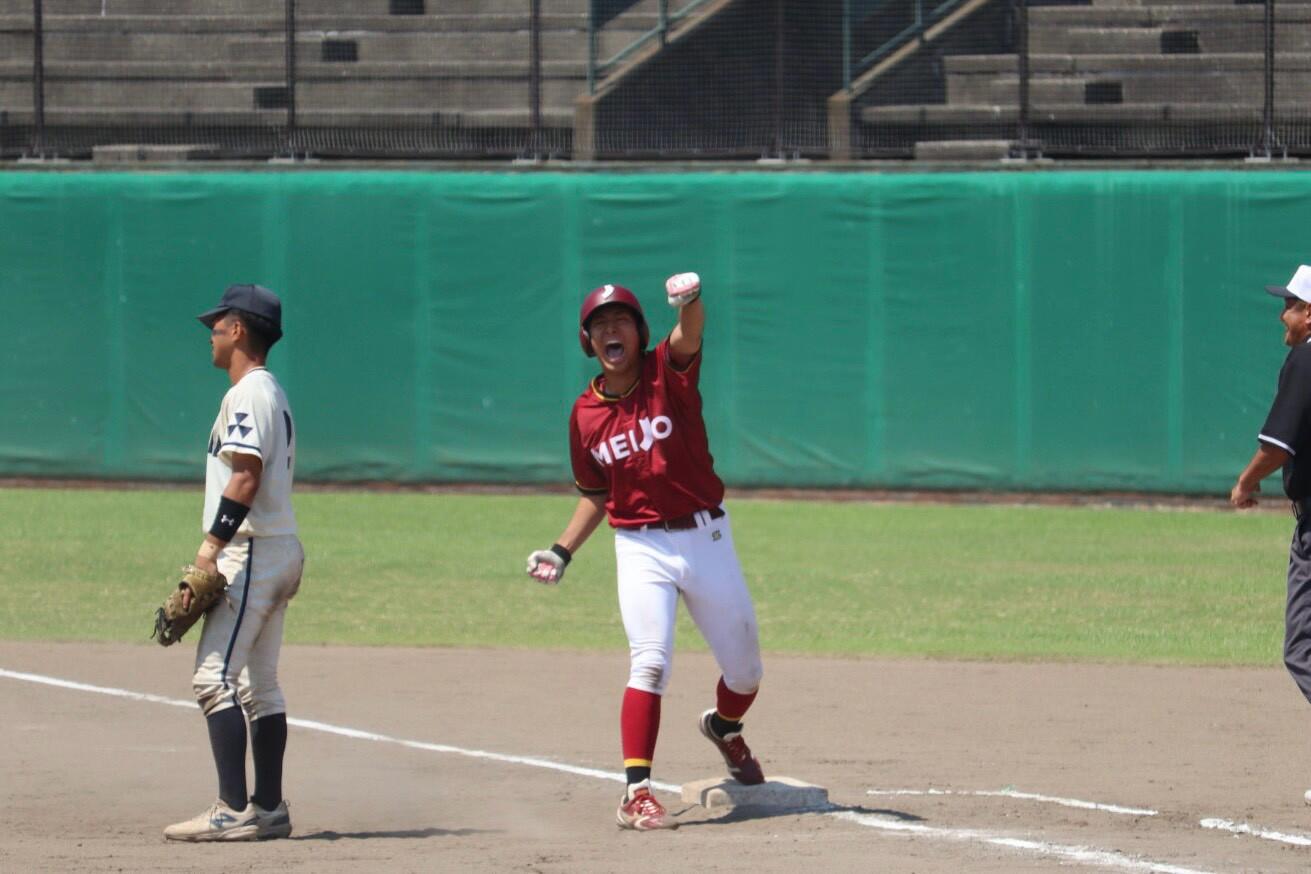 最終回に安打を放った加納選手