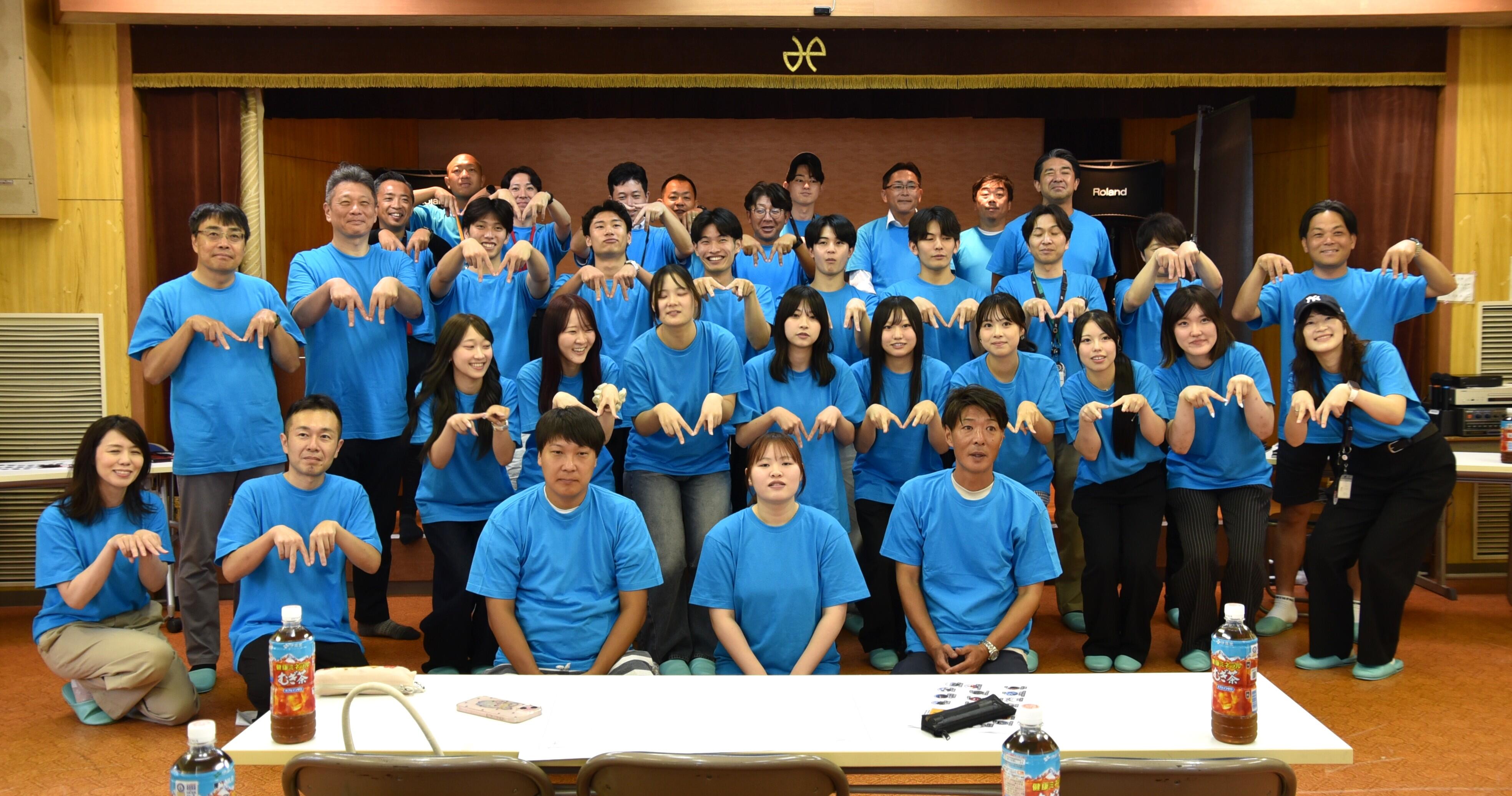 参加した学生とATグループや協力企業・団体の皆さん