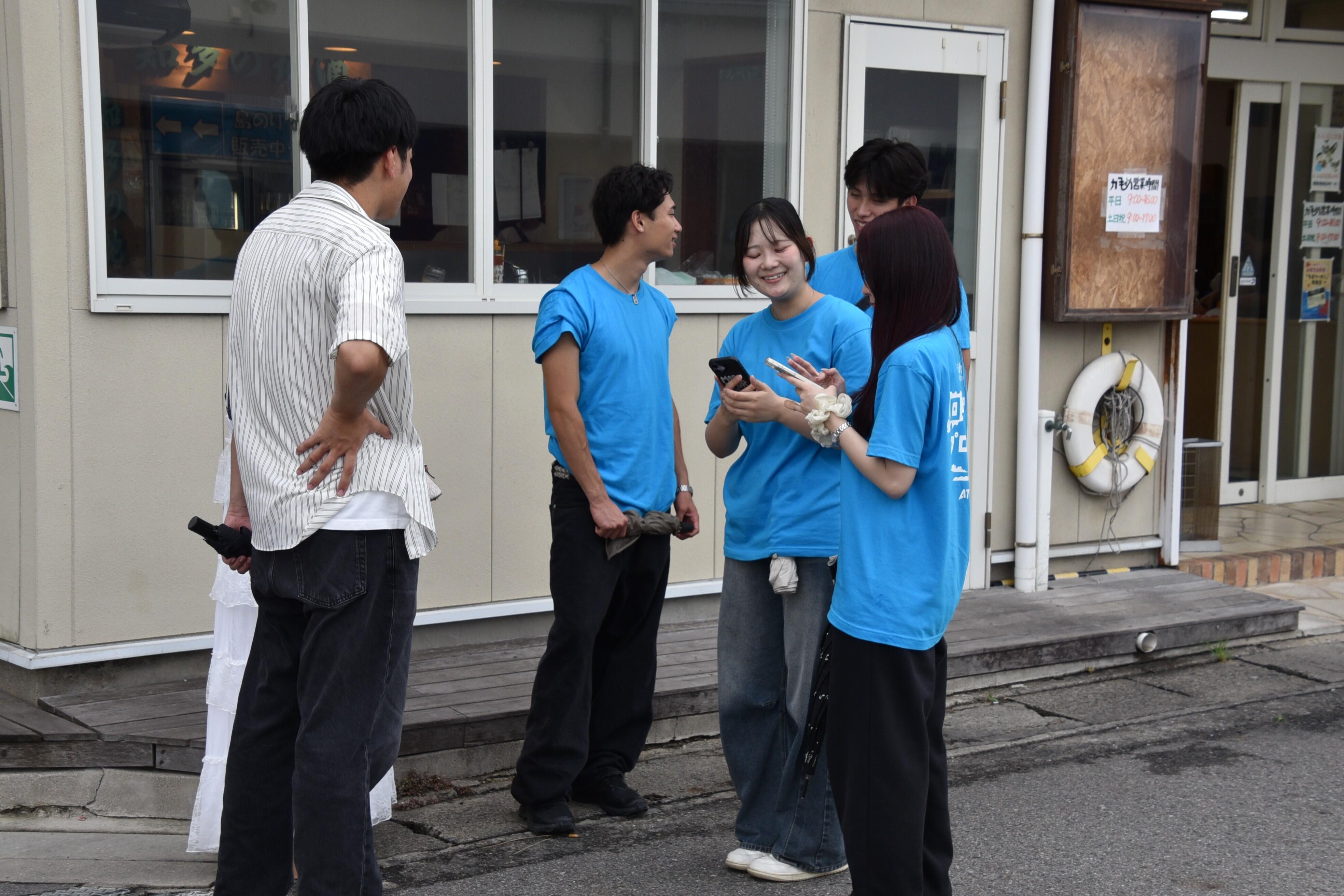 観光客から聞き取りも