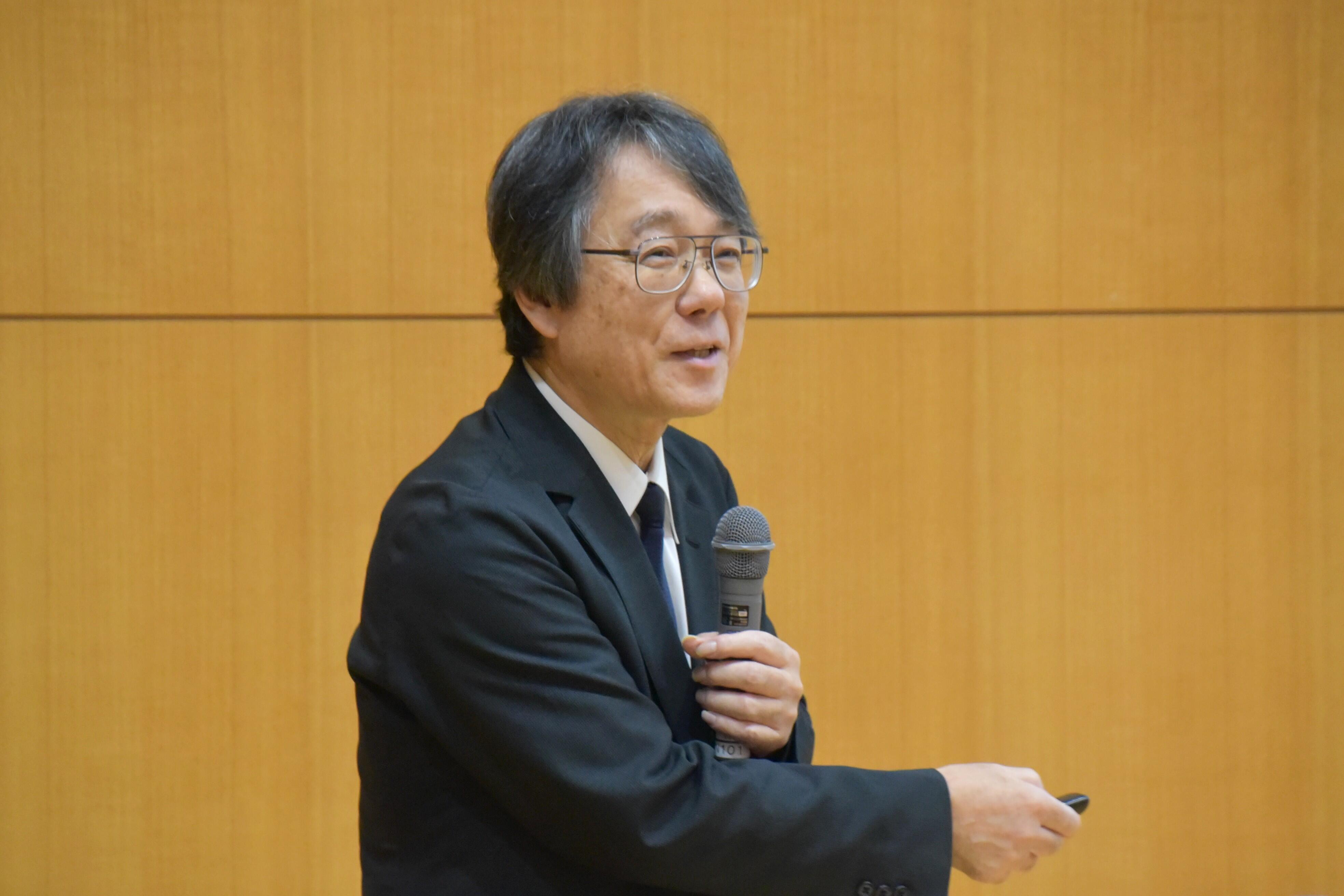 齊藤教授