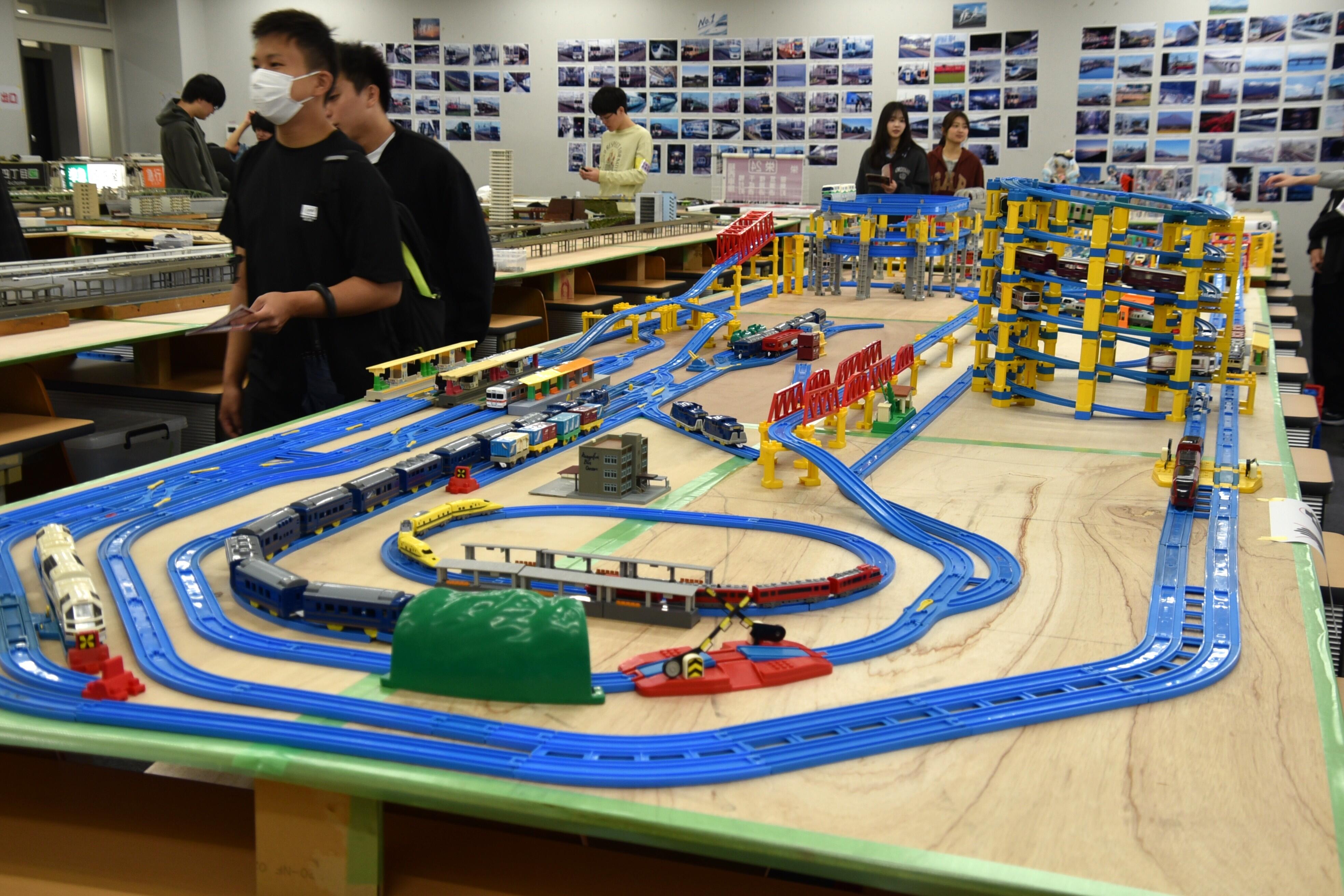 鉄道研究会の展示