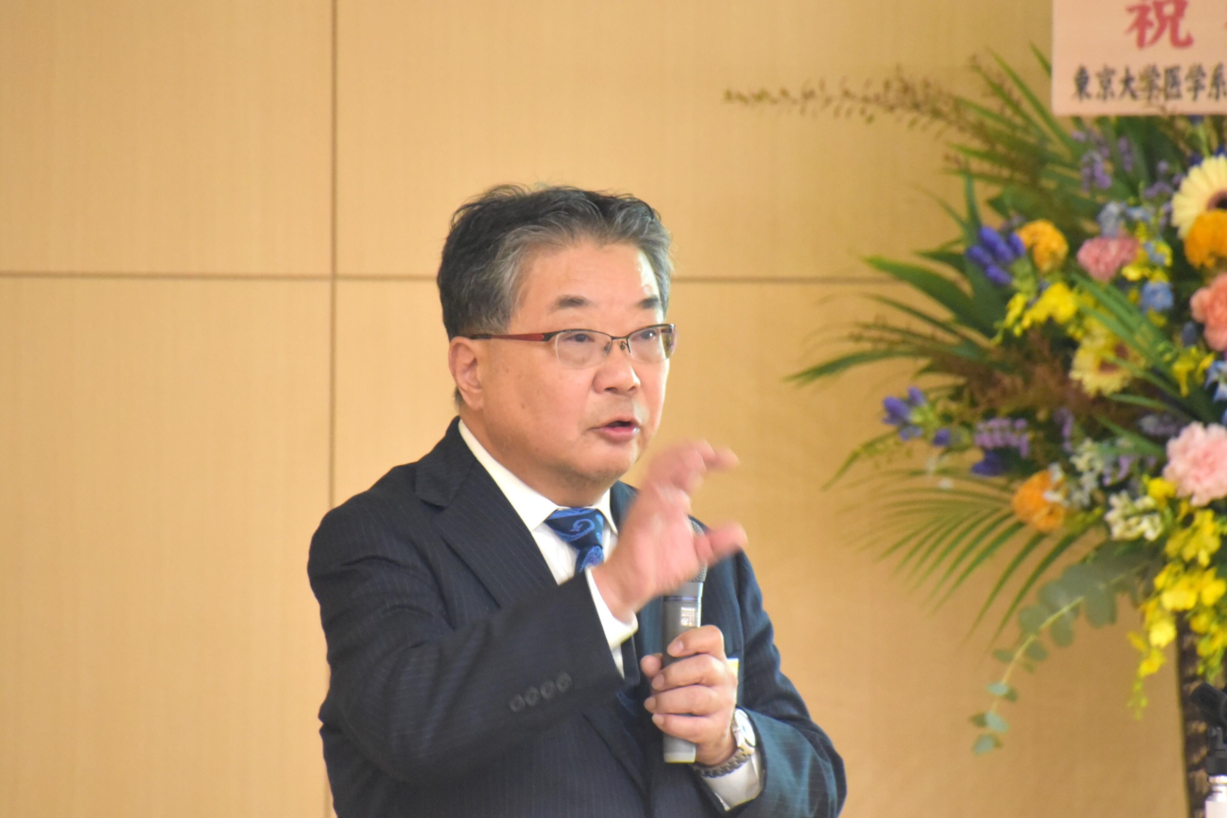 講演する森教授