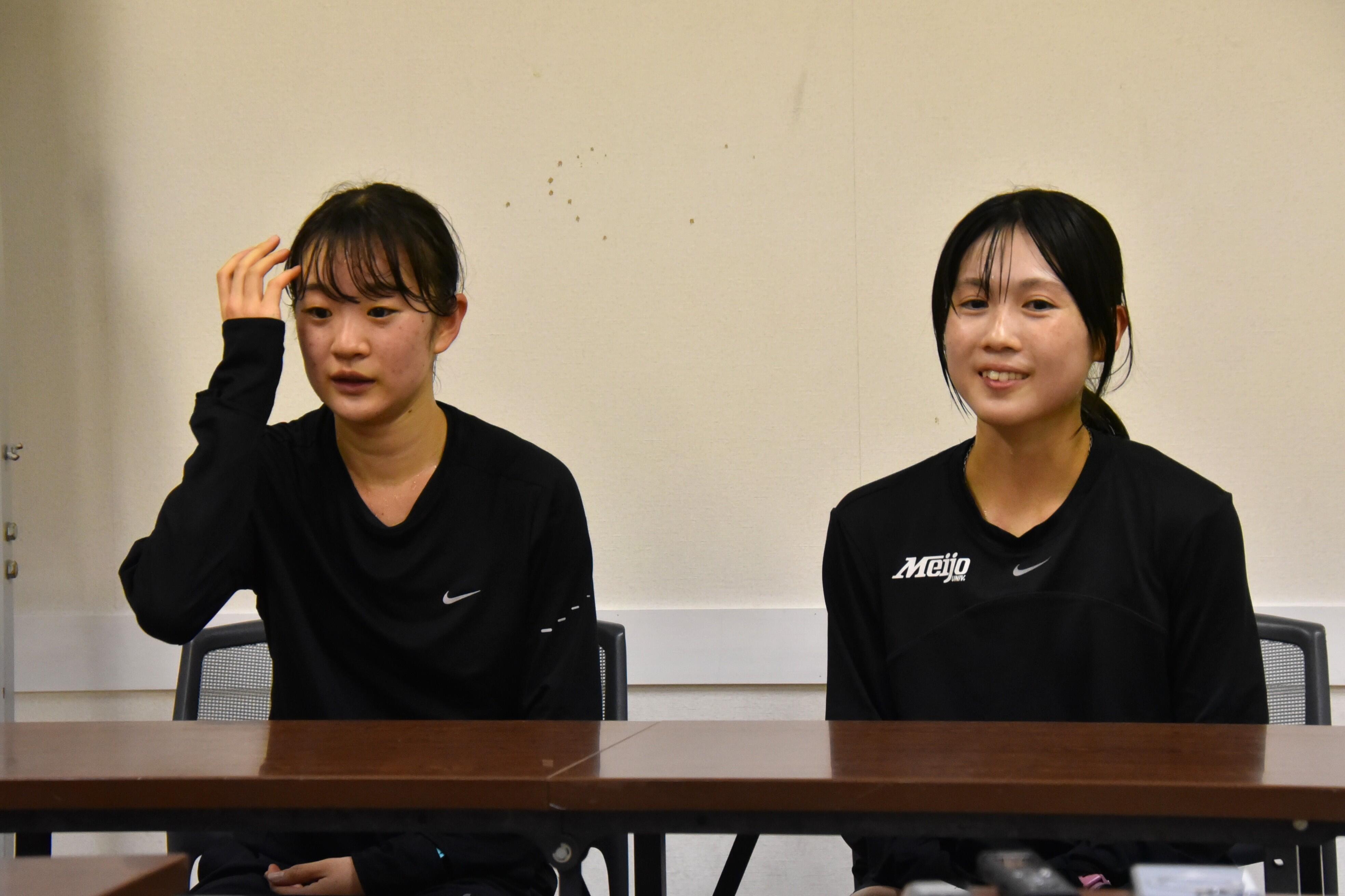 近藤選手（左）と村岡選手