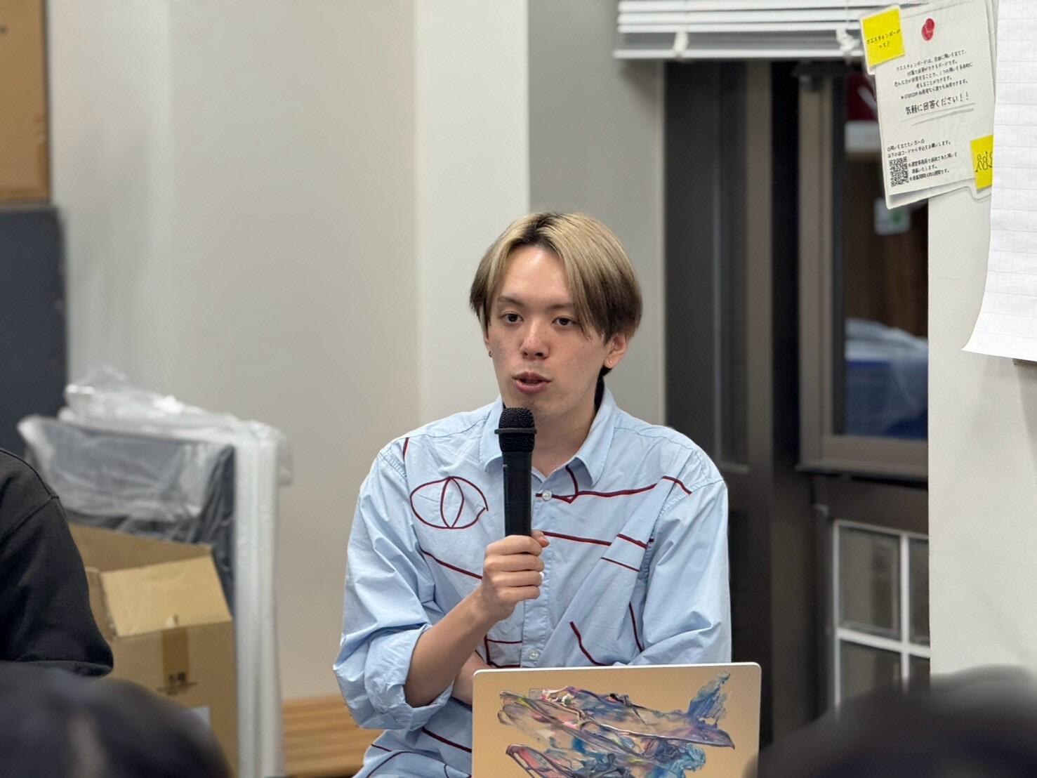 講演する株式会社StudioStark代表取締役の平 翔馬さん