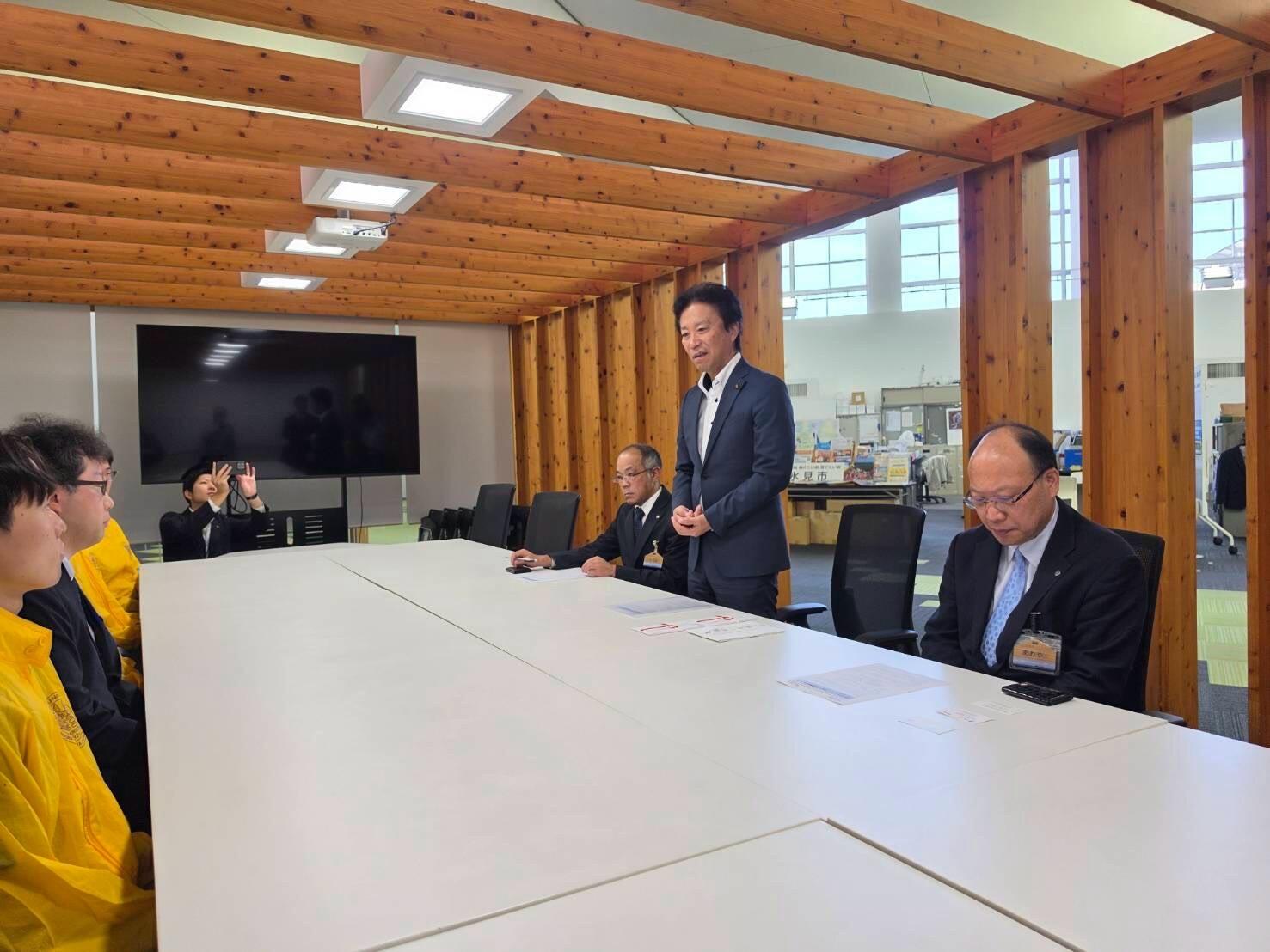 市長らと懇談