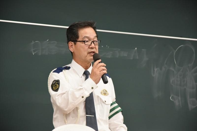 講師の東警察署原警部補