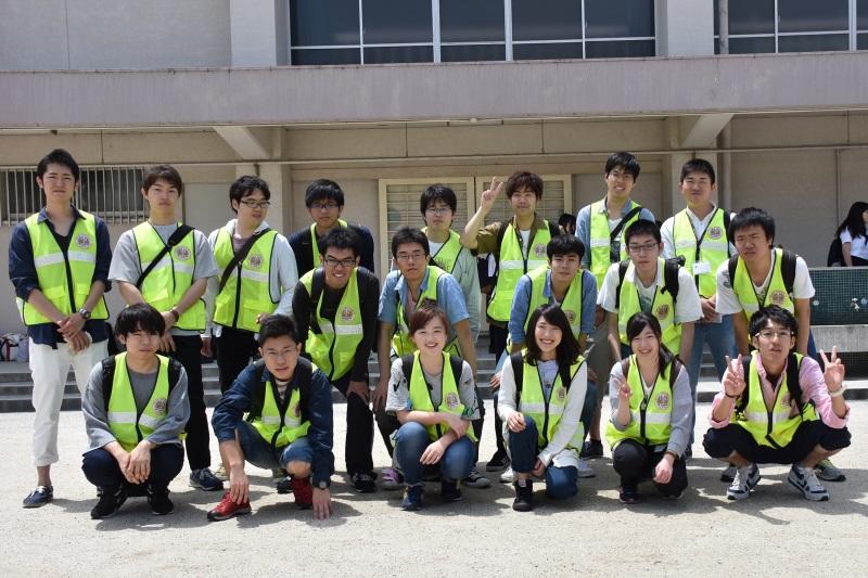 参加したボランティア協議会、アクトサークル、バドミントン部の学生ら