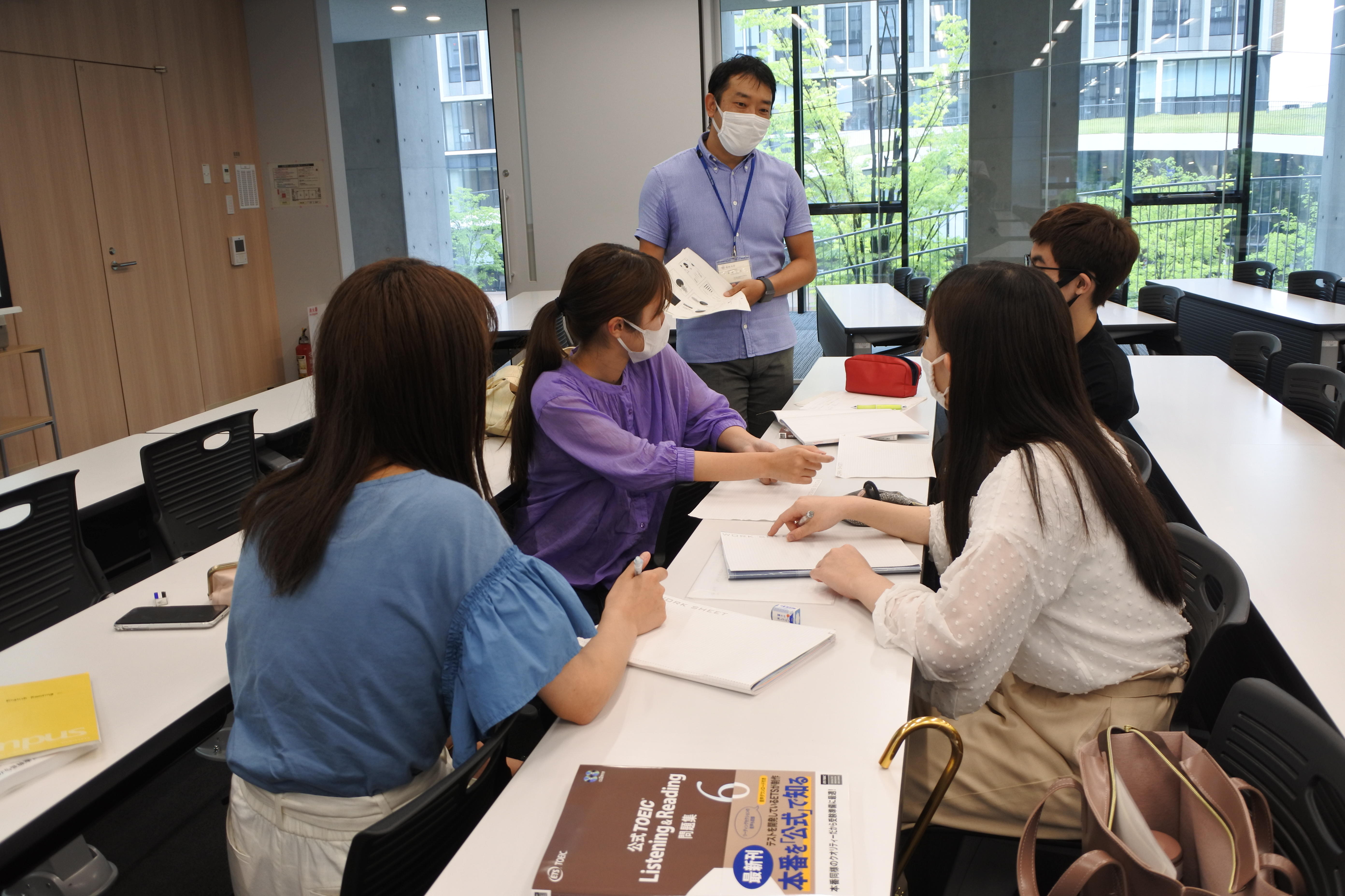 1年生の基礎演習Ⅰの授業で